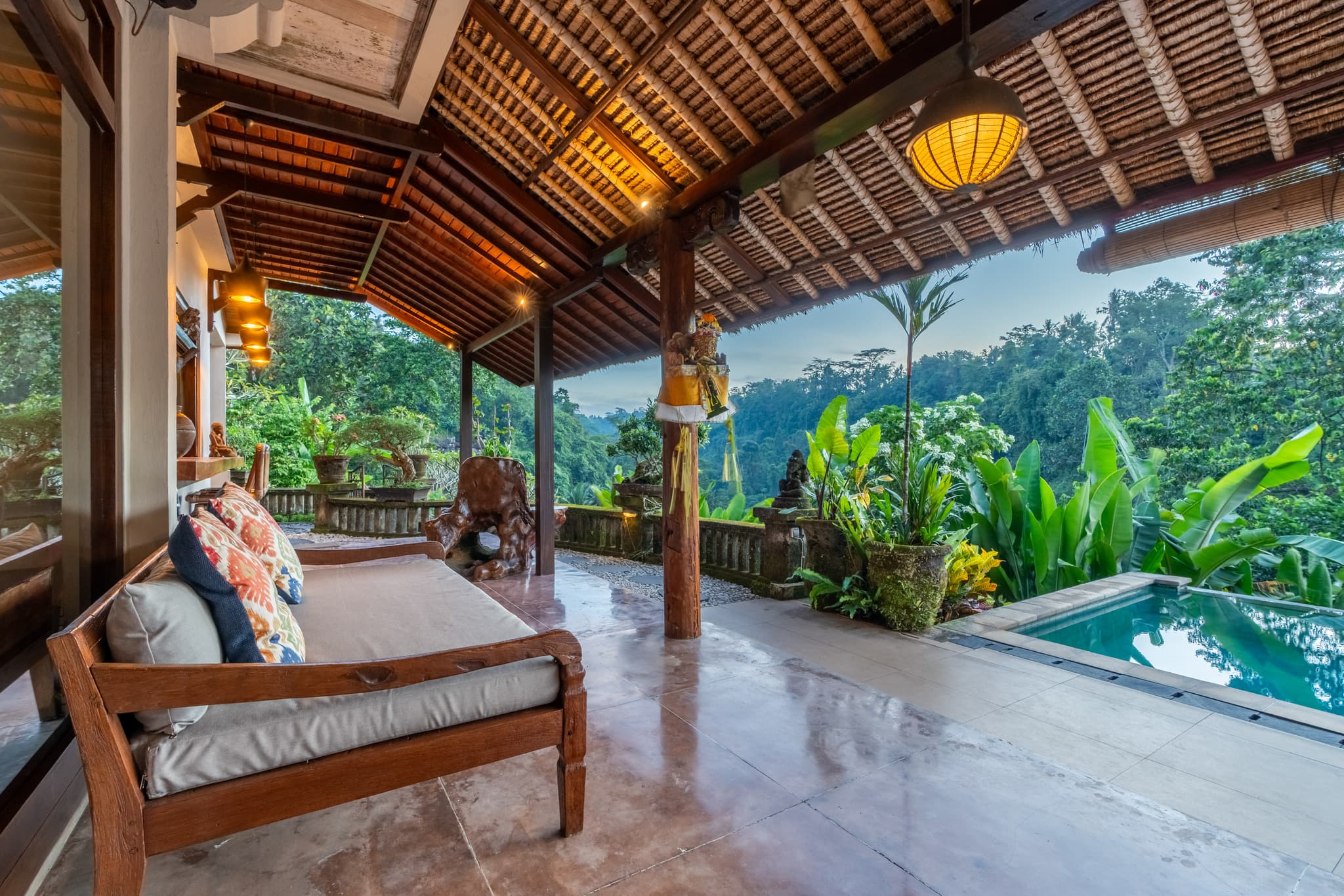 Villa Sagitta - Seating at Infinity Pool Overlooking the Ubud Jungle